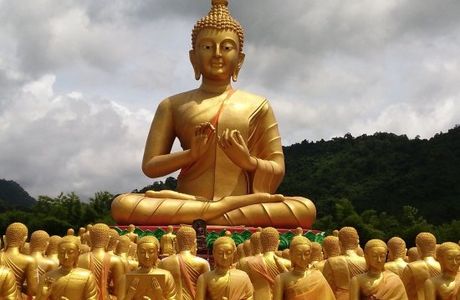 Phuttha Utthayan Makha Bucha Anusorn