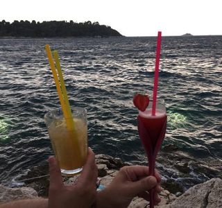 Valentino Cocktail & Champagene Bar