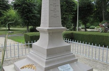 Monument aux Morts de Roissy-en-France