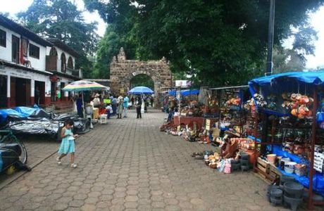 Mercado De Artesanias Santa Ana