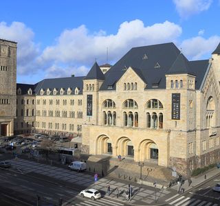 Zamek Cultural Center
