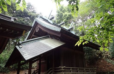 Nakahikawa Shrine