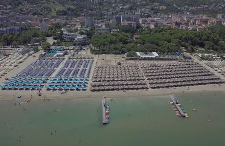 Stabilimento balneare Lo Zeffiro