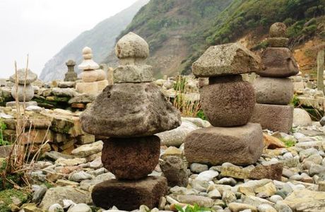Hinoshima Stone Pagota