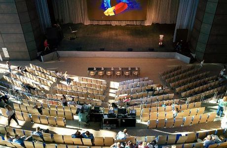 Variety Theater Yantar Hall