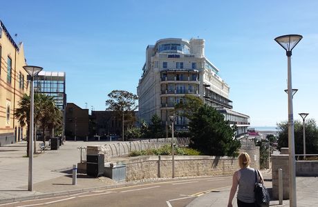 The Royals Shopping Centre