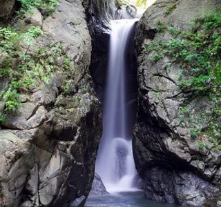 Ichinokama Falls