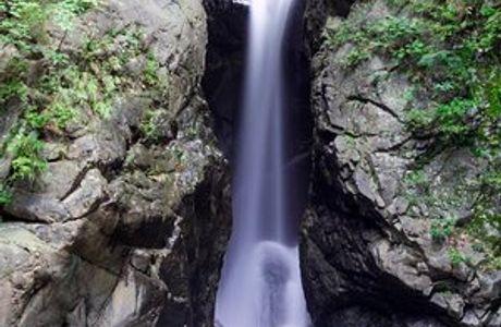 Ichinokama Falls