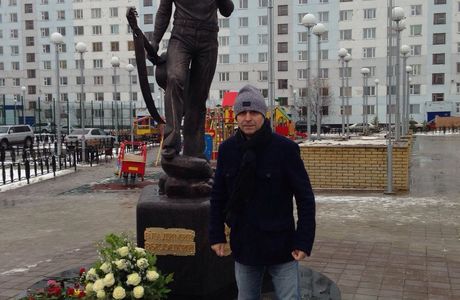 Monument to Vladimir Vysotskiy