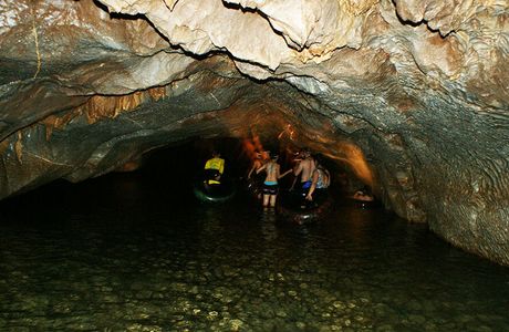 Tham Nam (Water cave)
