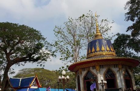 The King Taksin Shrine