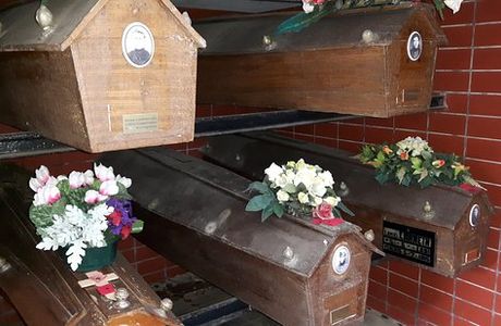 Belgische Crypte - Gemeentelijke begraafplaats Zonnebeke