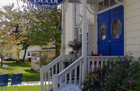 Cottage Decor