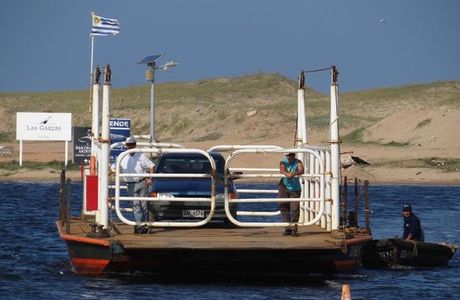 Cruce en balsa