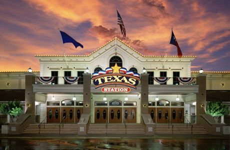 Regal Texas Station Stadium 18
