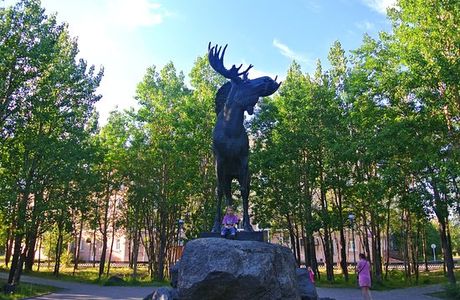 Monument The Elk