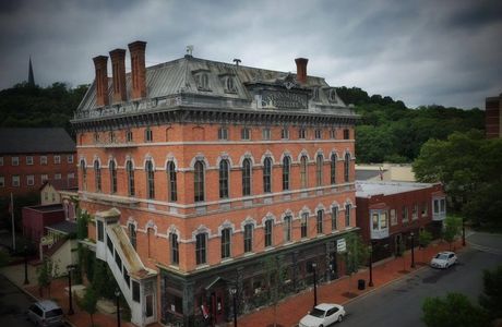 Cohoes Visitor Center