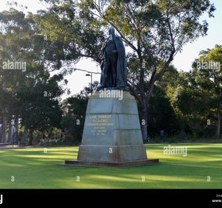 Statue of Lord Forrest