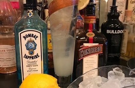 The Lock Cocktail Bar