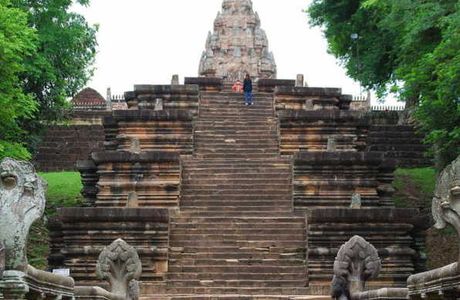 Nuadthaimainam