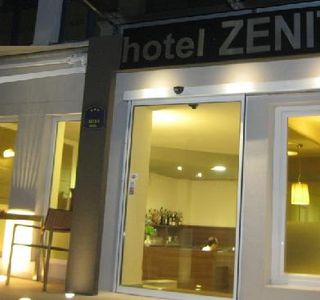 Zenit Books Bar