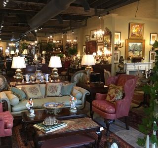 Rivenbark & Roper Antiques