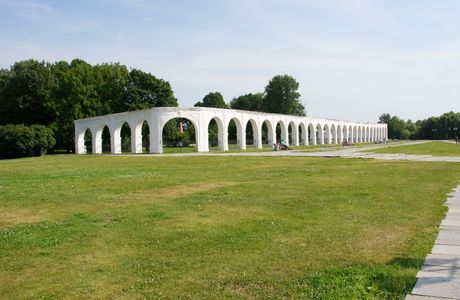 Yaroslav Courtyard (Dvorishche)
