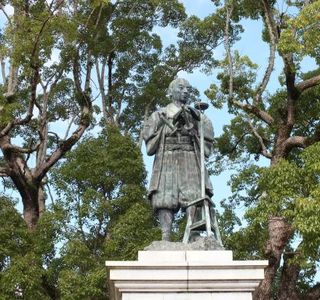 Statue of Ino Tadataka