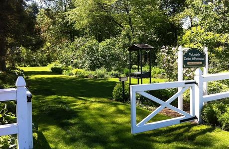 McLaughlin Gardens