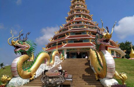 Wat Huay Pla Kang