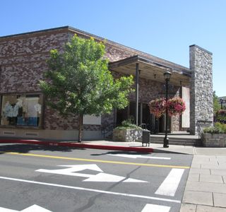 Bridgeport Village