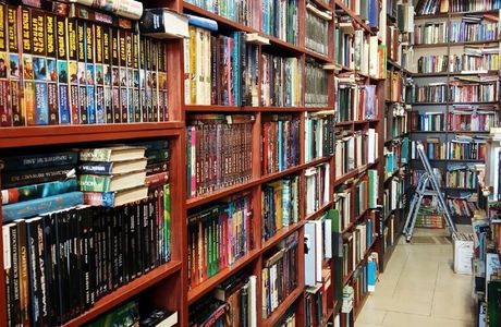 Secondhand Bookstore Poran