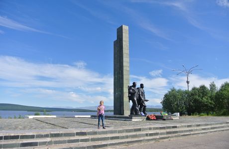 Monument to the Defenders of Polar Region