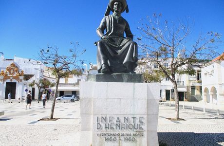 Statue of Infante Dom Henrique