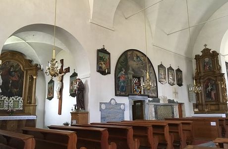 Kath. Filialkirche Hl. Dreifaltigkeit, ehem. Kapuzinerkirche