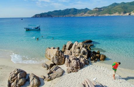 Binh Hung Island