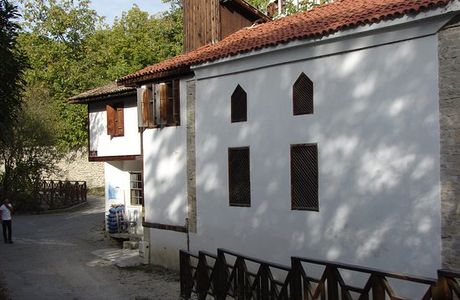 Kacak Lutfiye Cami