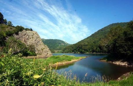 Oktyabrskoe Lake