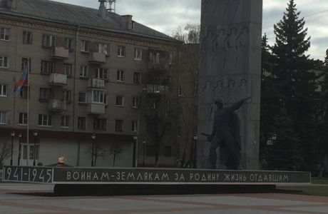 Monument to Fallen Soldiers-Brothers