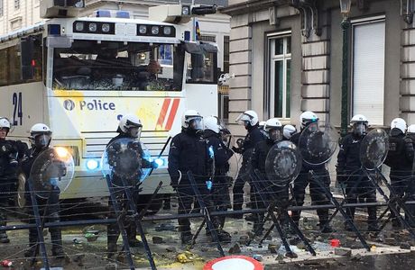 Brussels is Burning Detective Game