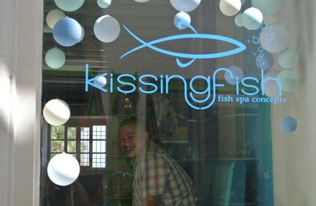 Kissingfish