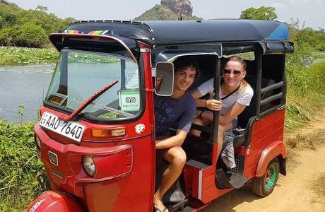 Dambulla Tuk Tuk Saman Travels