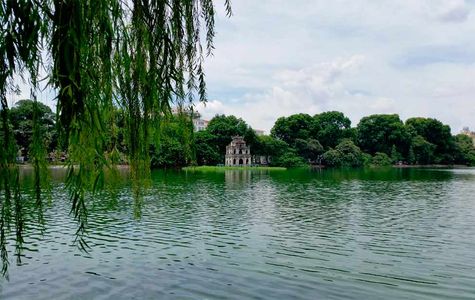 Lake of the Restored Sword (Hoan Kiem Lake) 1