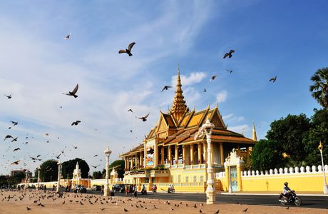 Fly Phnom Penh