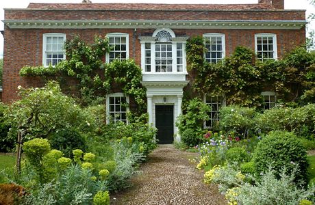 Foxbrook Home and Garden