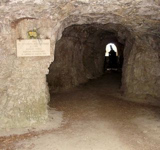 Caverna Damiano Chiesa