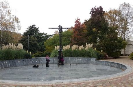 Fountain Dva Yakorya