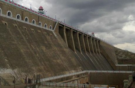 Sozhaiyaar Dam