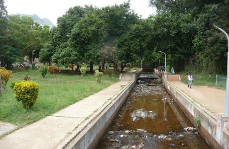 Aliyar Dam Reservoir Park