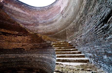 Helical Step Well